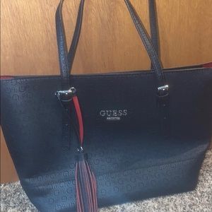 Guess tote